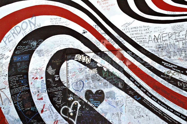 Memorial wall for the musician Elliott Smith